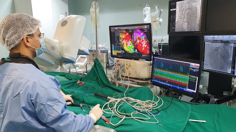 Hospital Metropolitano bate novo recorde com mais de 3.300 cirurgias de alta complexidade realizadas em 2023 5.jpeg