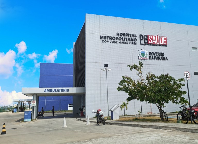 Ministério da Saúde habilita o Hospital Metropolitano para realização de Implante Percutâneo de Válvula Aórtica (TAVI).jpg Ministério da Saúde habilita o Hospital Metropolitano para realização de Implante Percutâneo de Válvula Aórtica (TAVI).jpg