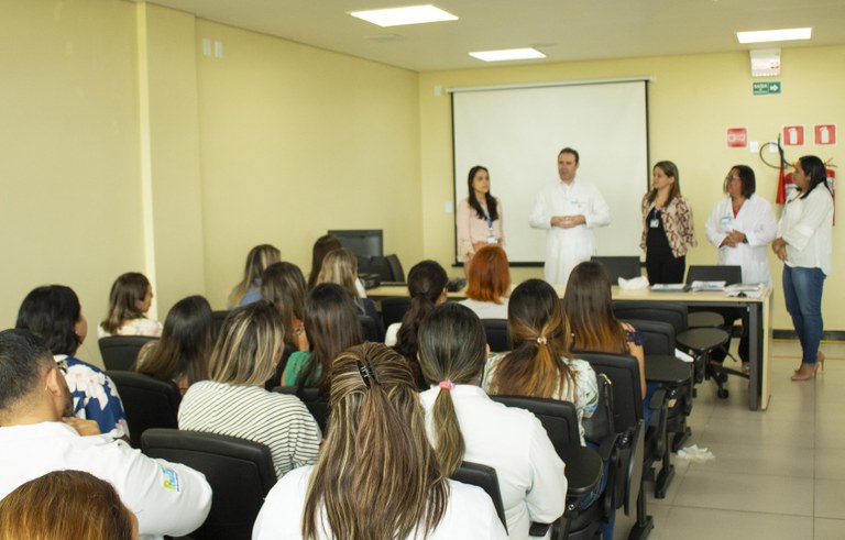 ses hosp metropolitano recepciona primeiros residentes multiprofissional (2).jpg