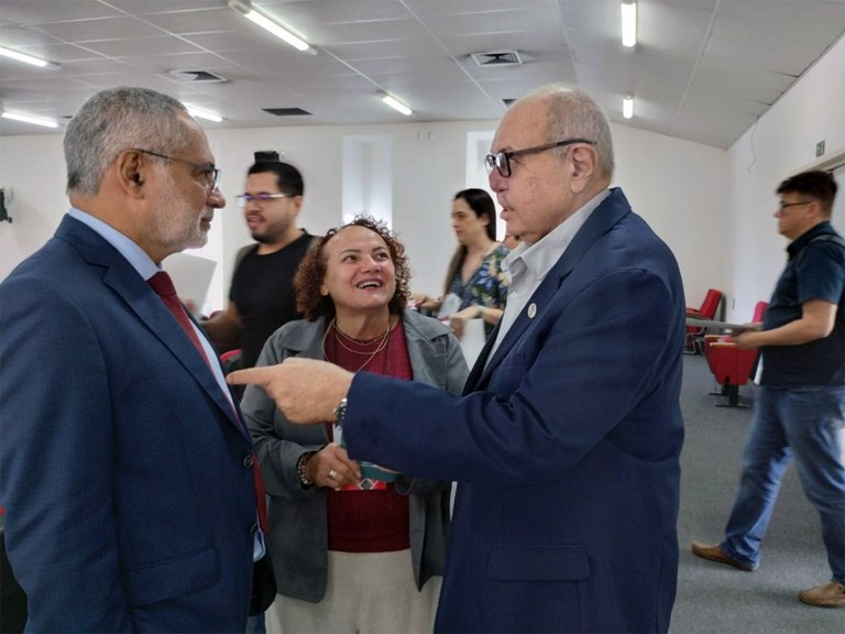 José Branco, Carminha e Geraldo Moreira em Oficina sobre Segurança do Paciente (02).jpg