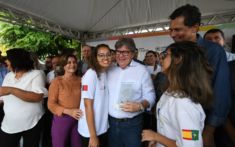 joao entrega de servicos na casa da cidadania em mamanguape foto jose marques (15).JPG