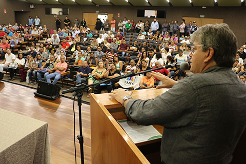 <built-in function id>