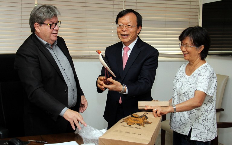 embaixador de Taiwan foto francisco frança secom pb (15).JPG