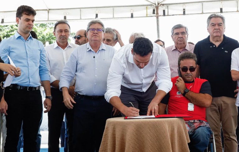 WhatsApp Image 2025-08-22 at 13.38.10.jpeg