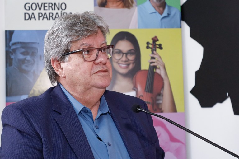 foto governador conversa.jpg