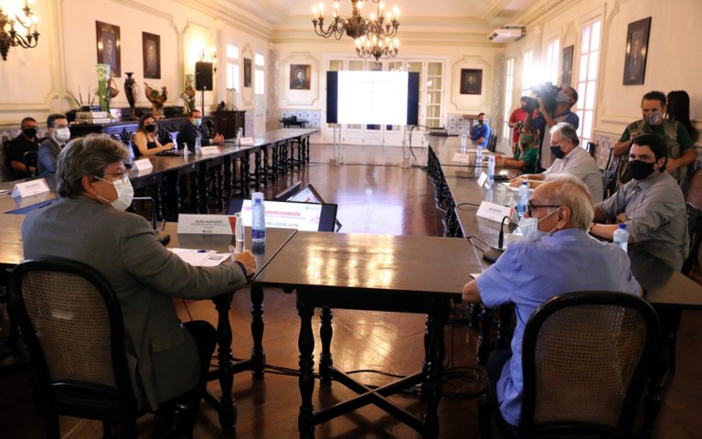 Governador recebe Cicero Lucena Covid Foto Francisco França Secom PB_0004.JPG