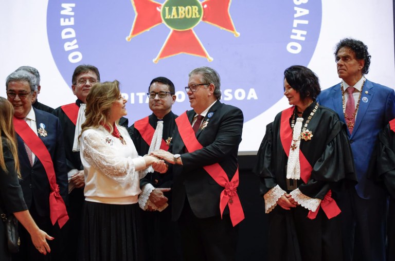 WhatsApp Image 2025-10-10 at 19.37.38-2.jpeg