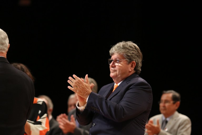 posse-joão azevêdo - foto Francisco França.JPG