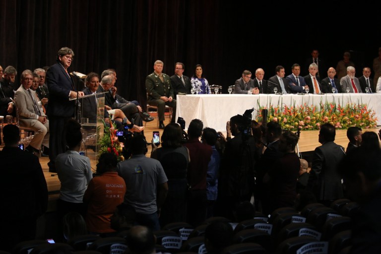 posse-joão azevêdo10 - foto Francisco França.JPG