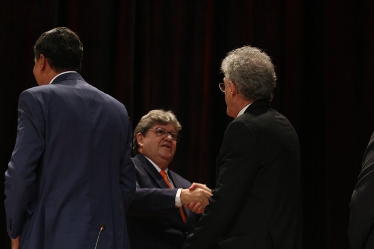 posse-joão azevêdo3 - foto Francisco França.JPG