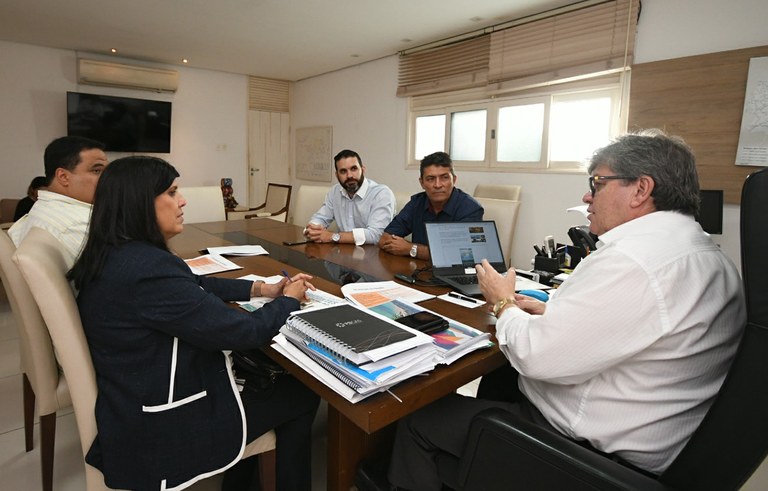 joao reuniao com vice governadora foto jose marques (1).JPG
