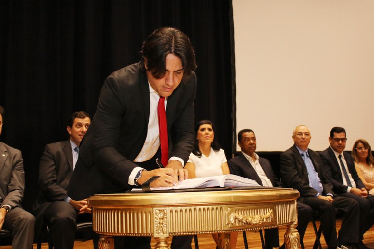 governador joao azevedo dar posse aos secretarios_foto francisco franca (29).JPG