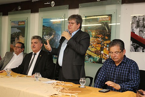 24_04_19 posse de Joao goncalves_foto francisco franca (15).JPG