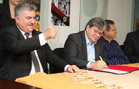 24_04_19 posse de Joao goncalves_foto francisco franca (3).jpg