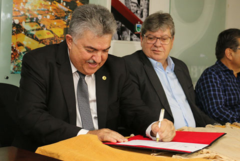 24_04_19 posse de Joao goncalves_foto francisco franca (5).jpg