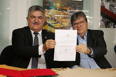 24_04_19 posse de Joao goncalves_foto francisco franca (6).jpg