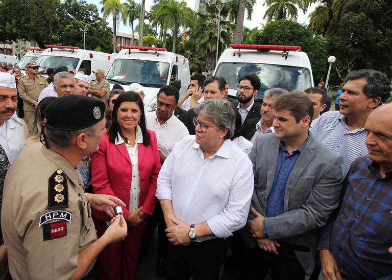 02_08_19 Entrega de ambulâncias foto francisco frança (7).jpg