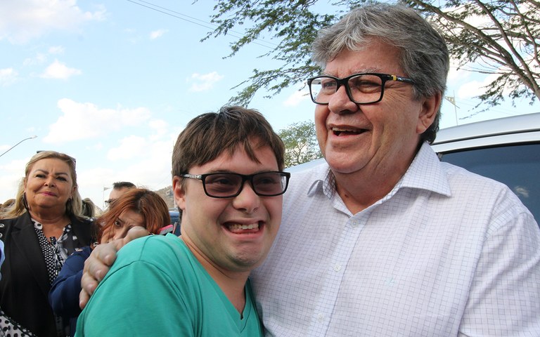 joao azevedo entrega obras em queimadas_foto francisco franca (12).JPG