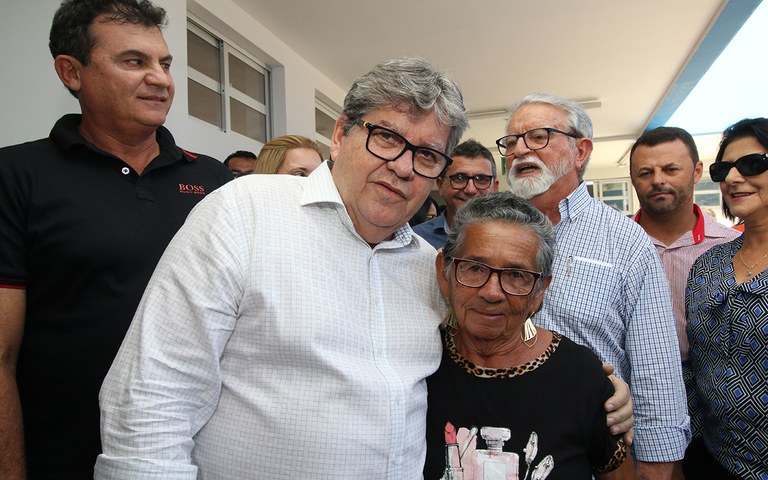 joao azevedo entrega obras em queimadas_foto francisco franca (17).JPG