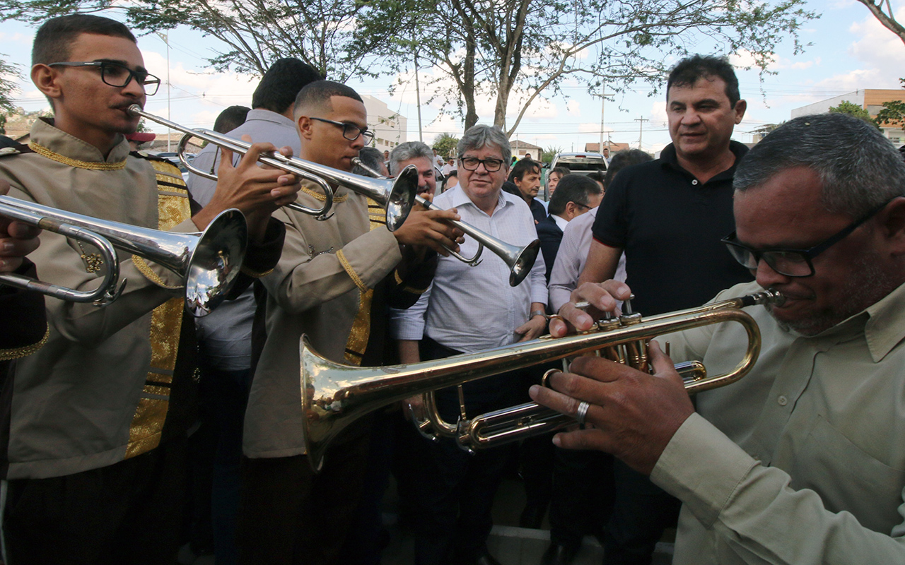 joao azevedo entrega obras em queimadas_foto francisco franca (2).jpg