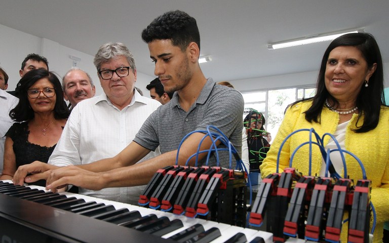 joao azevedo entrega obras em queimadas_foto francisco franca (6).jpg