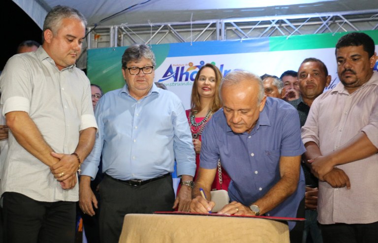 03_03_20 alhandra_entrega_escola1_fotos francisco franca (4).jpg