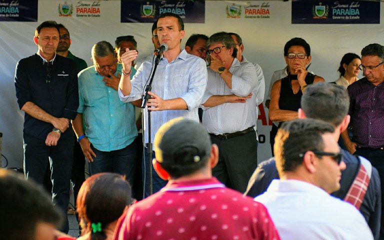joao entrega escola em sao jose de espinharas foto jose marques (12).JPG