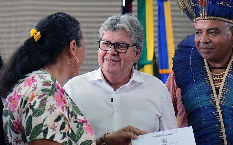 joao cehap entrega de 100 escrituras em rio tinto foto francisco franca (14).JPG