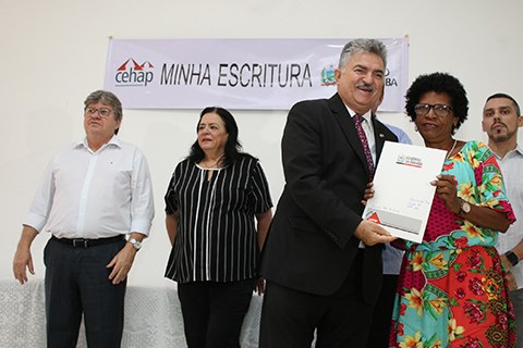entrega escrituras_cinjunto jose mariz_foto francisco franca (12).JPG