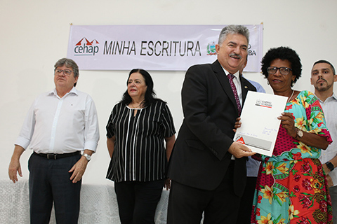 entrega escrituras_cinjunto jose mariz_foto francisco franca (12).JPG