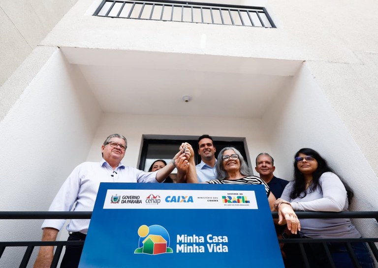 WhatsApp Image 2025-10-13 at 15.50.41-2.jpeg