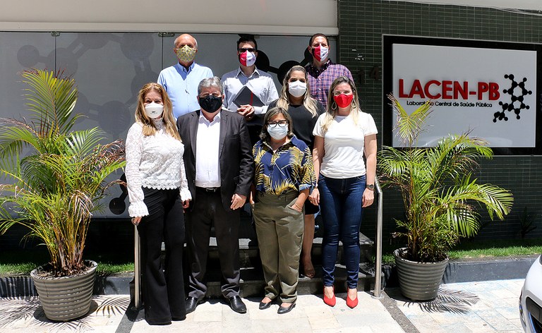 Governador no LACEN PB foto Francisco França Secom PB 15.jpg