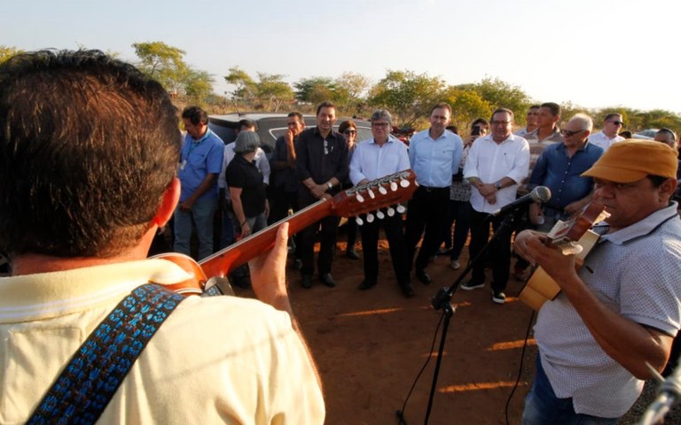 joao entrega desalinizador e escola em santo andre foto francisco franca 17.jpg