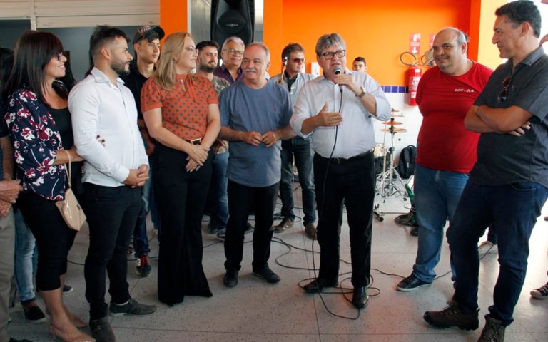 joao entrega escola e desalinizador em santo andre foto francisco franca 12.jpg