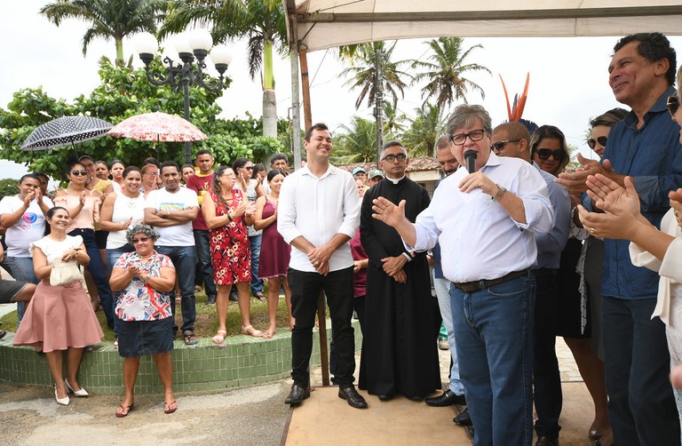 joao entrega obras de pavimentacao de marcacao_foto jose marques (1).JPG