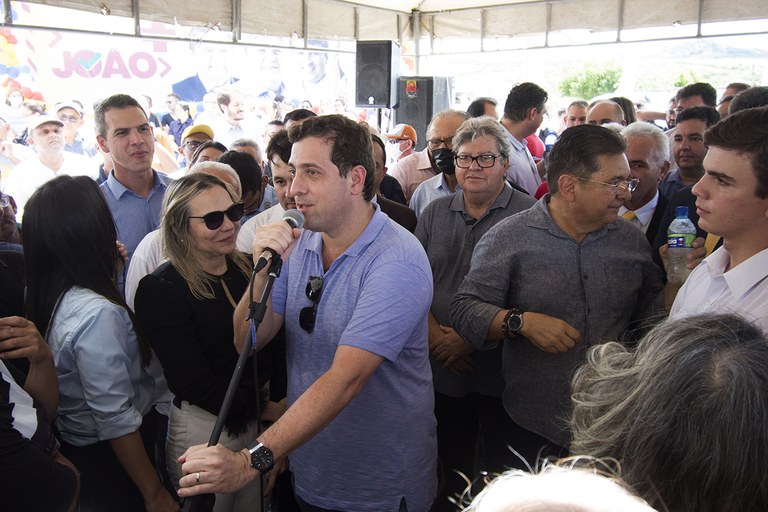 Inauguração de Escola e Piancó (17).JPG
