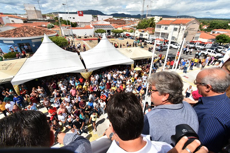 Inauguração de Escola e Piancó (26).JPG