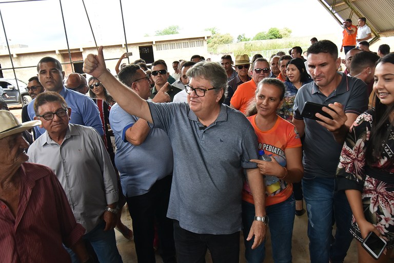 Visita a reforma de ginásio e inauguração de Quadra de esporte (2).JPG