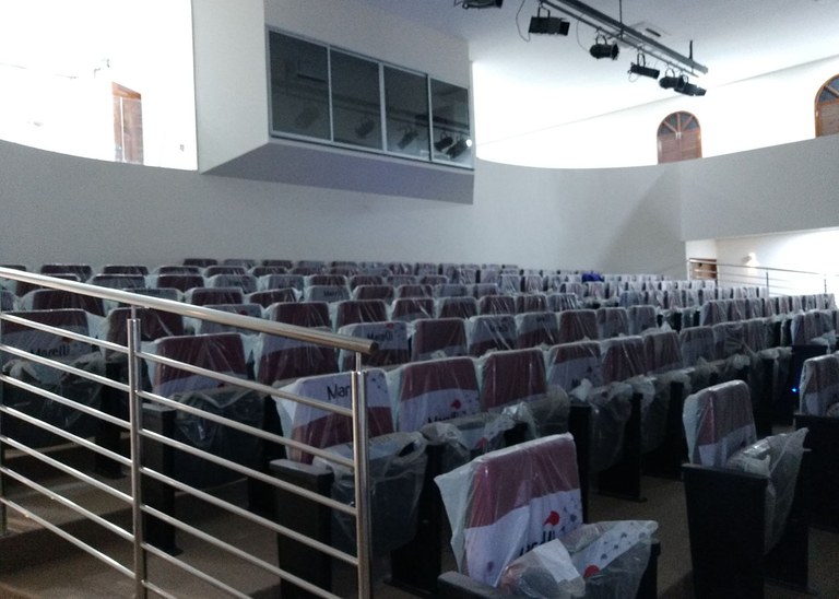 16_10_19 Teatro Santa Catarina é reaberto com apresentação de Alegria de náufragos (13).jpg