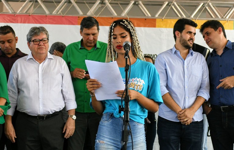 joao inaugura reforma do estadual de  jaguaribe_foto jose marques (9).JPG
