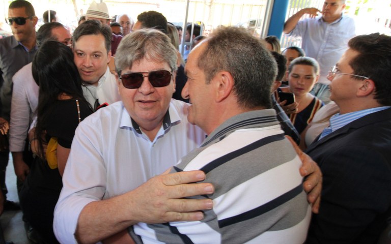 joao inaugura ecit prof crispim coelho foto francisco franca (3).jpg