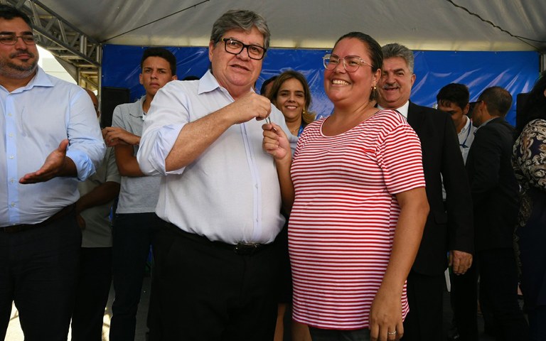 joao entrega conjunto habitacional em jp foto jose marques (12).JPG
