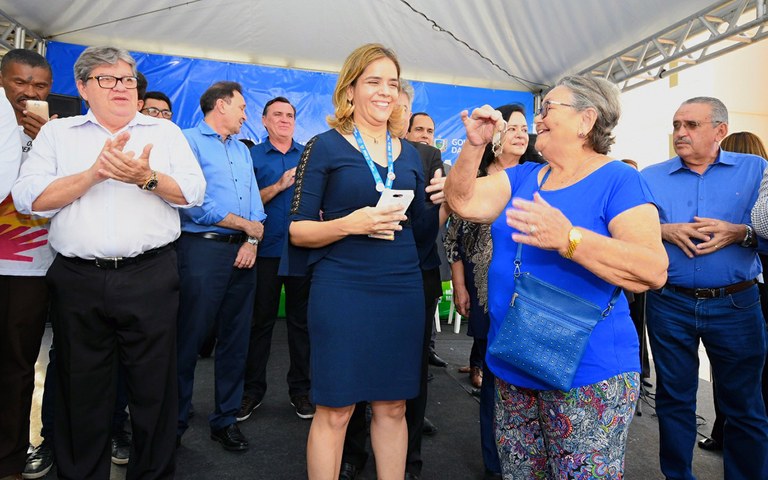 joao entrega conjunto habitacional em jp foto jose marques (15).JPG