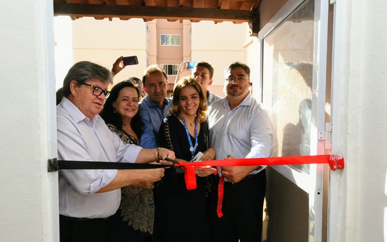 joao entrega conjunto habitacional em jp foto jose marques (4).JPG