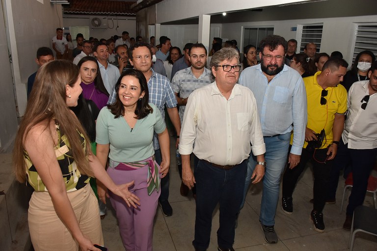 Visita do governador a escola de Cajazeirinhas (9).JPG