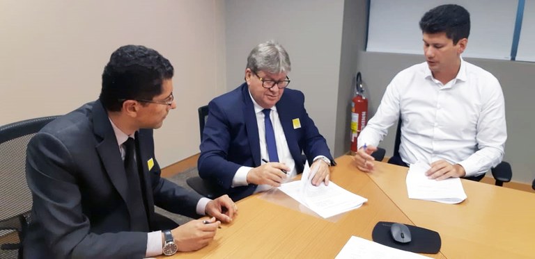 joao brasilia assinatura de cooperacao tecnica com bndes 11.jpg