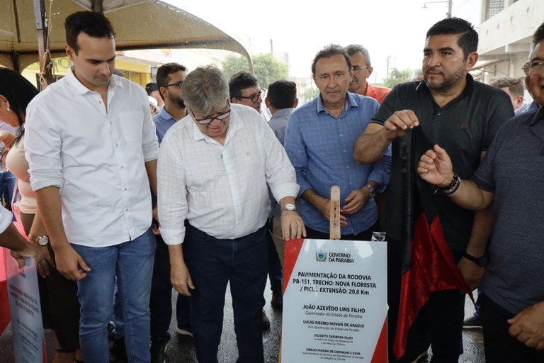 joao entrega obras em nova floresta foto francisco franca (8).JPG