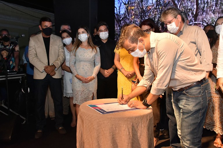 25.11.2021 Governador inaugura Crença em Monteiro (10).JPG