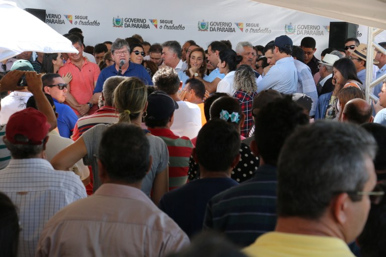 inauguração-escola-água-araçagi - foto Francisco França13.JPG