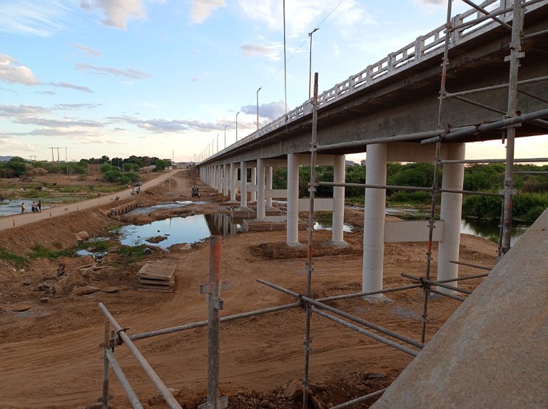 ponte-rio piranhas-são bento.jpeg